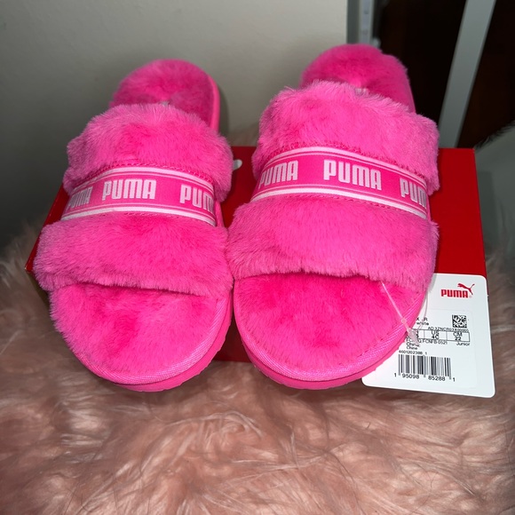 Puma Other - PUMA FLUFF SLIDE SANDAL IN PINK/WHITE BIG KIDS SIZE 4M